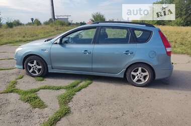 Универсал Hyundai i30 2010 в 