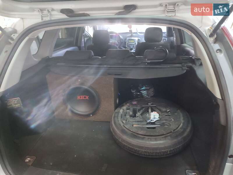 Универсал Hyundai i30 2010 в Днепре