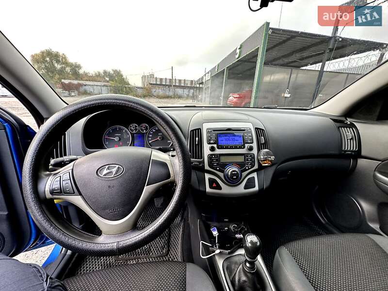 Універсал Hyundai i30 2010 в Запоріжжі