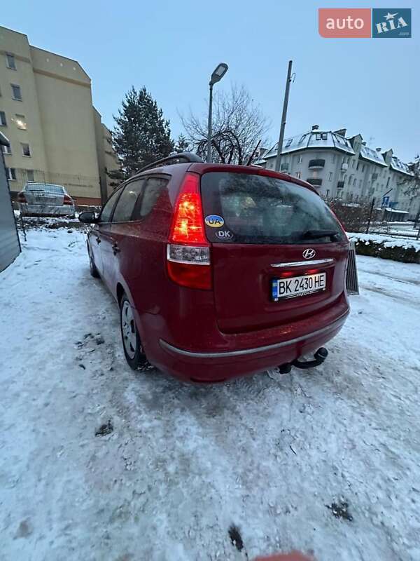 Універсал Hyundai i30 2009 в Кореці