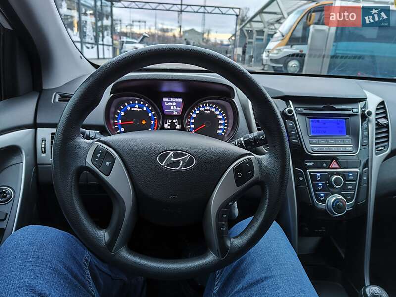 Хэтчбек Hyundai i30 2013 в Виннице