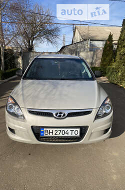 Хэтчбек Hyundai i30 2010 в Беляевке