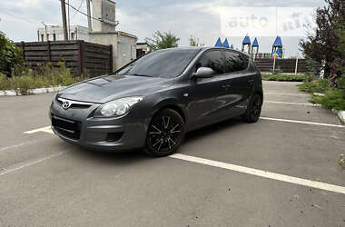 Хэтчбек Hyundai i30 2009 в Харькове