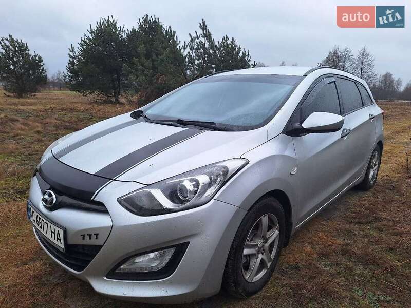 Универсал Hyundai i30 2013 в Любомле