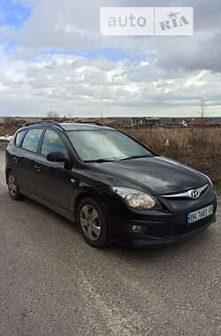 Универсал Hyundai i30 2012 в Ровно