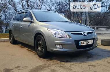 Универсал Hyundai i30 2010 в Киеве