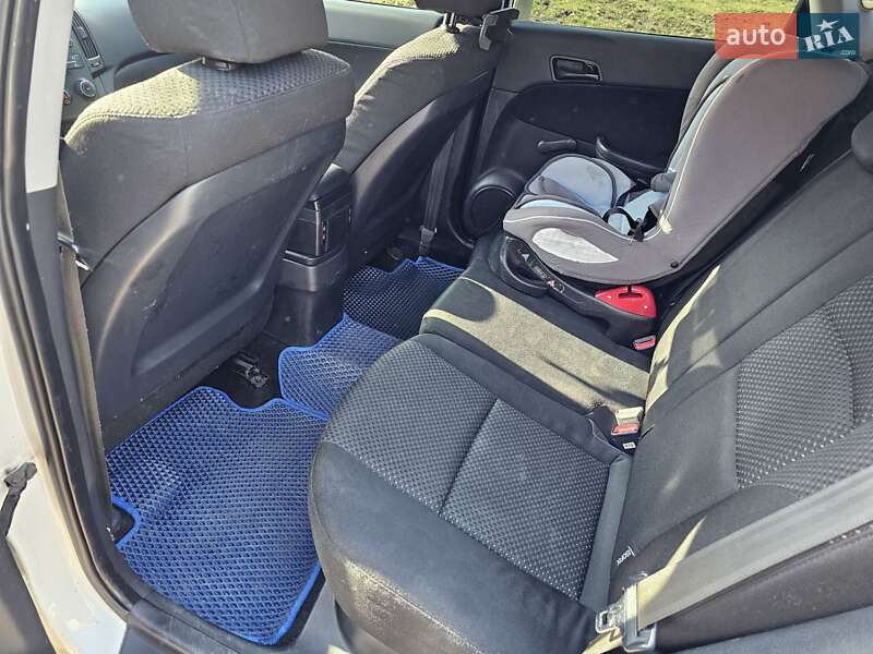 Хэтчбек Hyundai i30 2011 в Виннице