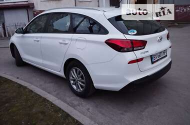 Универсал Hyundai i30 2017 в Хмельницком