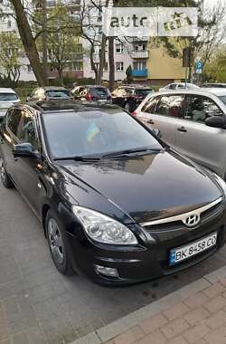 Хетчбек Hyundai i30 2008 в Радивиліві