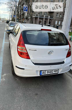 Хэтчбек Hyundai i30 2008 в Киеве