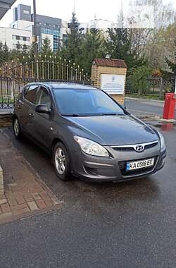 Хетчбек Hyundai i30 2010 в Києві