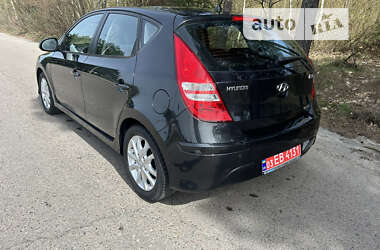 Хэтчбек Hyundai i30 2011 в Ковеле