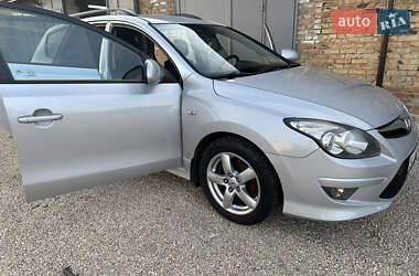 Универсал Hyundai i30 2010 в 
