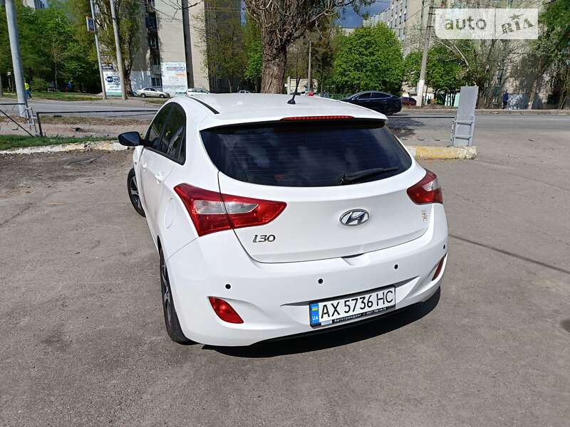 Хэтчбек Hyundai i30 2013 в Харькове
