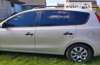 Универсал Hyundai i30 2009 в Переяславе