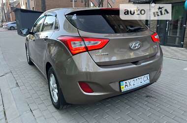 Хэтчбек Hyundai i30 2012 в Киеве