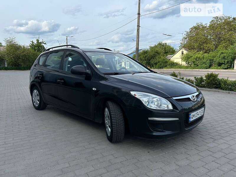 Универсал Hyundai i30 2008 в Житомире