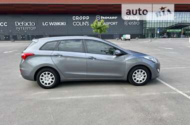 Универсал Hyundai i30 2013 в Киеве