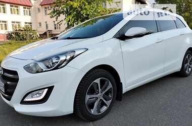 Універсал Hyundai i30 2015 в Славутичі