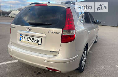 Универсал Hyundai i30 2011 в Киеве