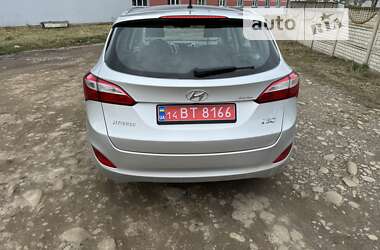 Універсал Hyundai i30 2013 в Калуші