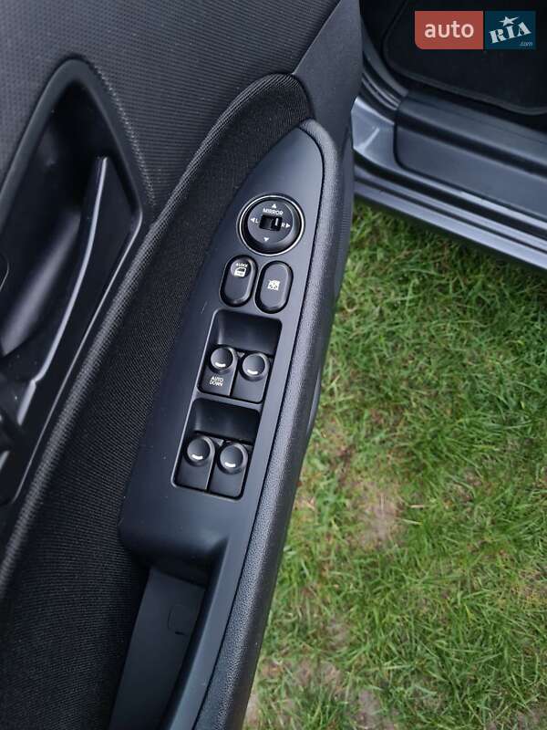 Хетчбек Hyundai i30 2010 в Рівному