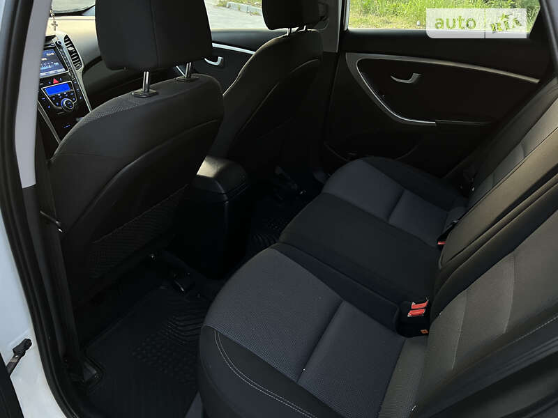 Універсал Hyundai i30 2017 в Трускавці фото 12 Універсал Hyundai i30 2017 в Трускавці