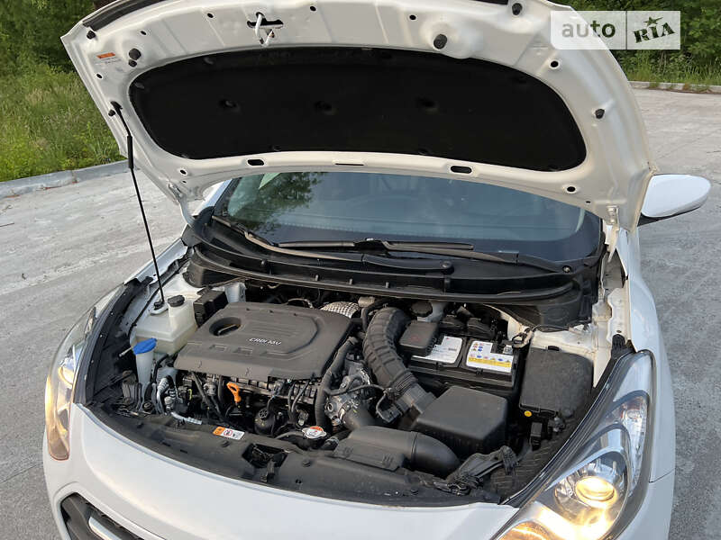 Універсал Hyundai i30 2017 в Трускавці фото 14 Універсал Hyundai i30 2017 в Трускавці