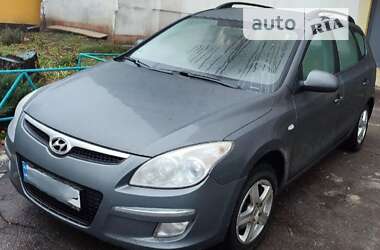 Универсал Hyundai i30 2008 в Смеле