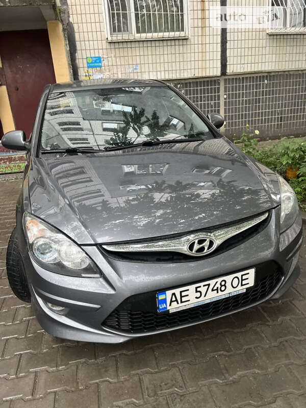 Хетчбек Hyundai i30 2010 в Кривому Розі