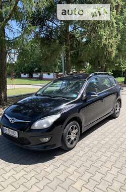 Универсал Hyundai i30 2011 в Звягеле