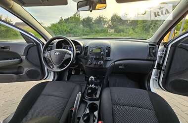 Универсал Hyundai i30 2012 в Луцке