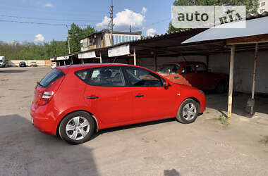 Хэтчбек Hyundai i30 2008 в Каменском