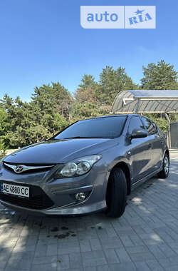 Хетчбек Hyundai i30 2011 в Дніпрі