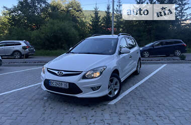 Универсал Hyundai i30 2010 в Бориславе