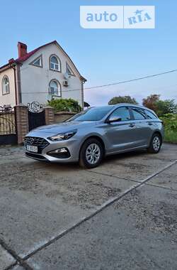 Универсал Hyundai i30 2021 в Черновцах