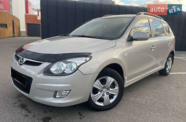 Универсал Hyundai i30 2011 в 