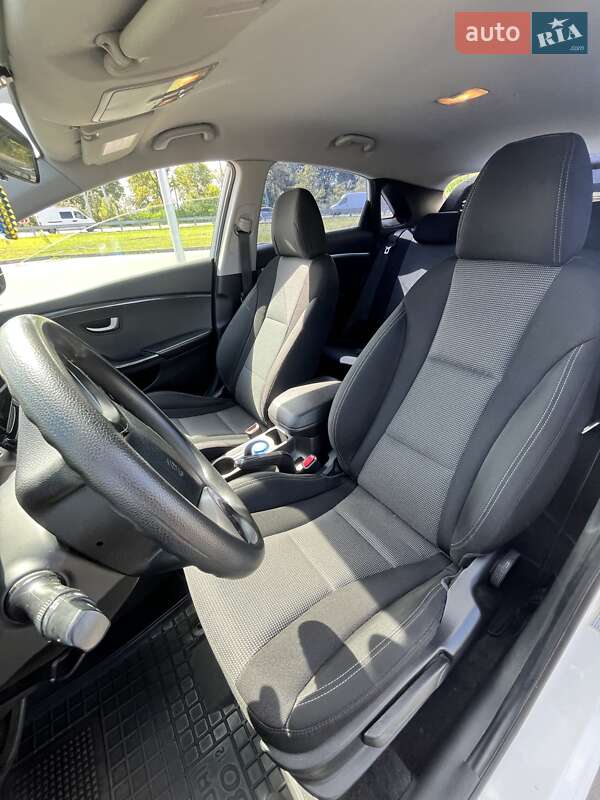 Хэтчбек Hyundai i30 2014 в Киеве