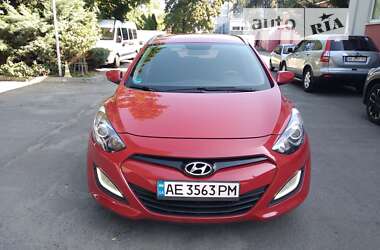 Універсал Hyundai i30 2013 в Дніпрі