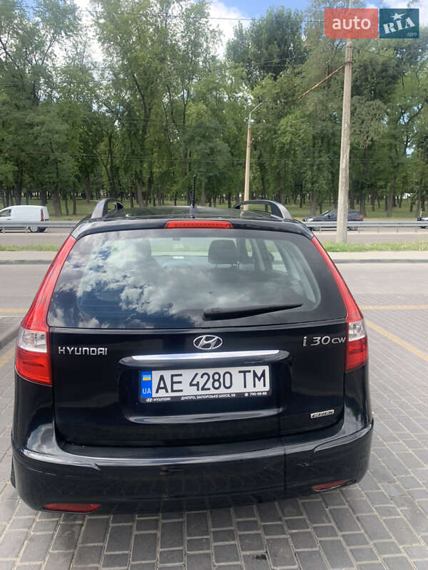 Універсал Hyundai i30 2011 в Дніпрі