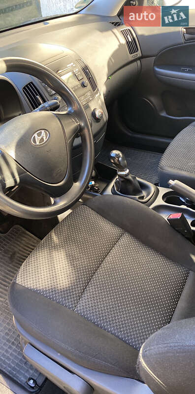 Хэтчбек Hyundai i30 2010 в Львове
