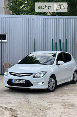 Хэтчбек Hyundai i30 2011 в Одессе