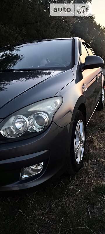 Хетчбек Hyundai i30 2010 в Українці
