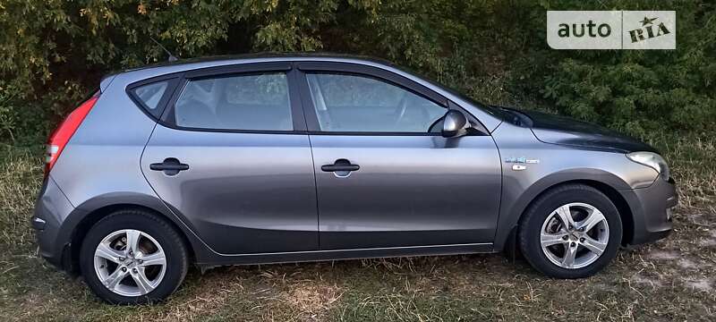 Хетчбек Hyundai i30 2010 в Українці