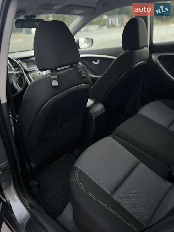 Хэтчбек Hyundai i30 2013 в Чернигове