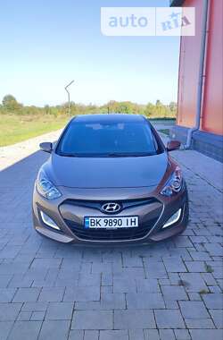 Хэтчбек Hyundai i30 2012 в Здолбунове