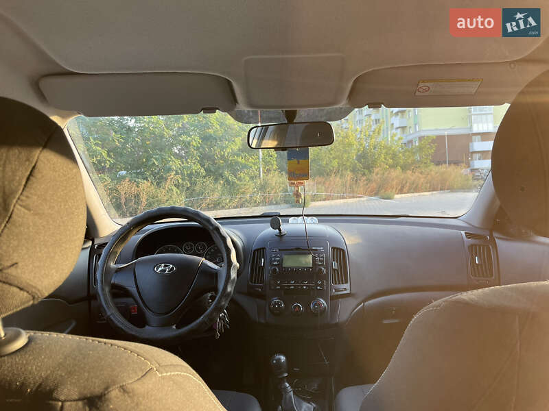 Хэтчбек Hyundai i30 2009 в Полтаве