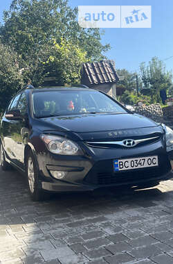 Универсал Hyundai i30 2010 в Львове