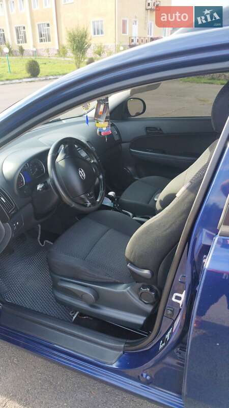 Універсал Hyundai i30 2009 в Коломиї