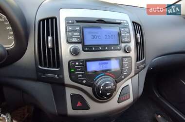 Хэтчбек Hyundai i30 2010 в 